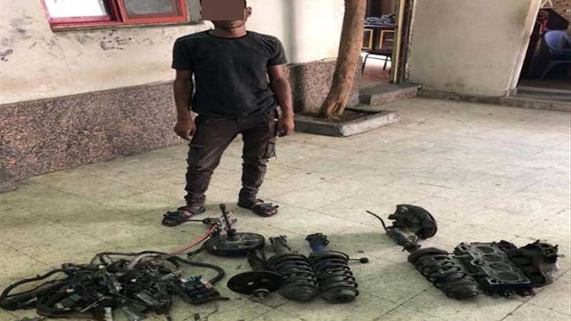 ضبط عاطل سرق محل