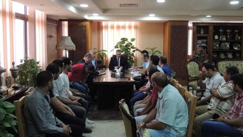 معارض وسيارات متنقلة