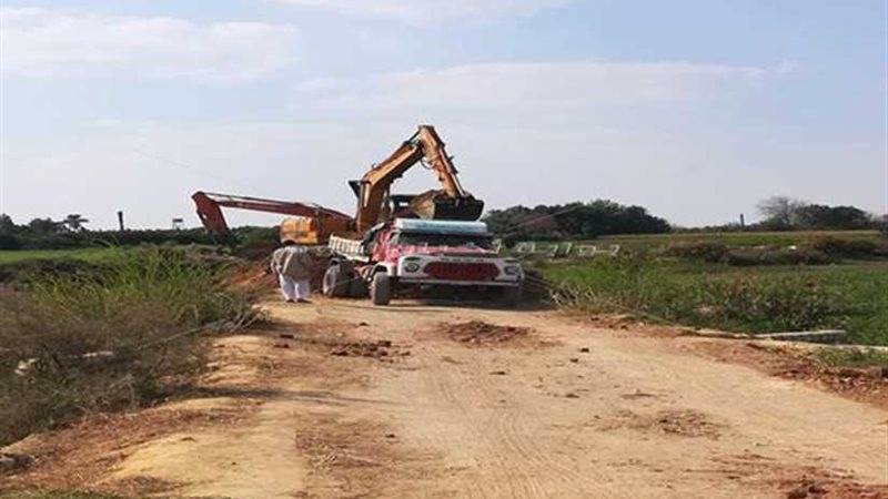 الرى تزيل طريقا مخالفا