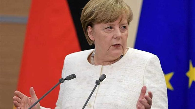 ميركل ترفض اقتراحا