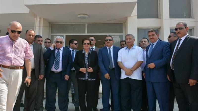 بالصور.. محافظ البحيرة