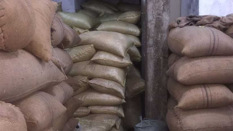 بالصور.. ضبط 33 طن