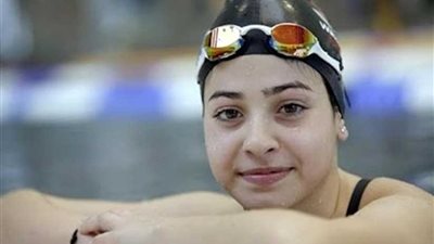 الشرطة اليونانية تتهم سباحة سورية بمساعدة مهاجرين غير شرعيين على دخول البلاد