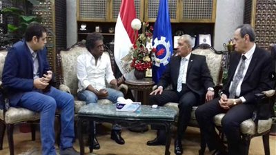 محافظ السويس يبحث مع رئيس قصور الثقافة تفعيل النشاط الثقافي بالمحافظة