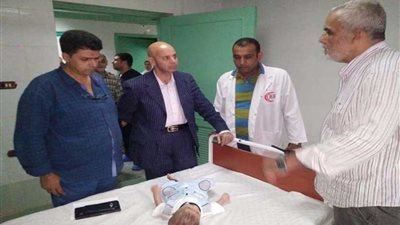 وزيرة الصحة توجه بإجراء جراجة تجميل لطفل الإسماعيلية