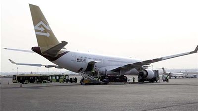 توقف الملاحة الجوية فوق طرابلس واغلاق مطار معيتيقة بسبب الاشتباكات