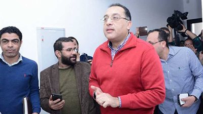 مدبولي يتفقد الأحياء وأعمال البنية الأساسية بالعاصمة الجديدة