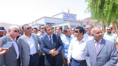 وزير النقل يستقبل وفود الحج البري في ميناء نويبع البري