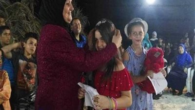 مسابقة لملكة جمال الأطفال على شاطىء البحر في العريش