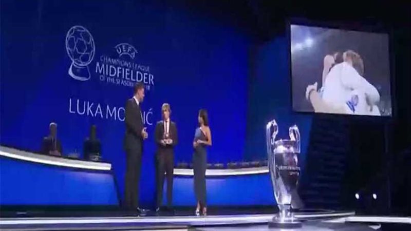 لوكا مودريتش يحصد