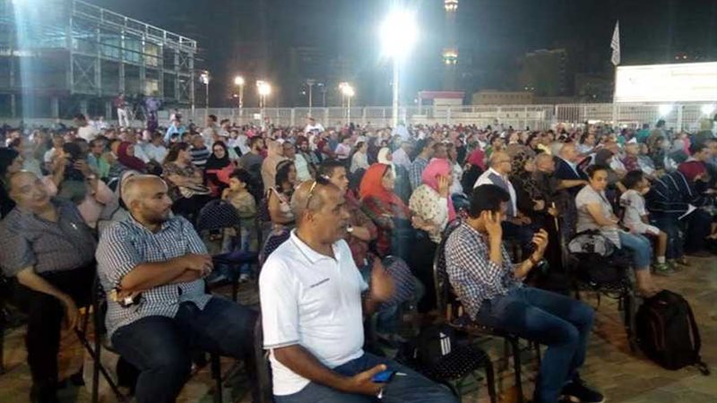 تعرف على عدد الحاضرين