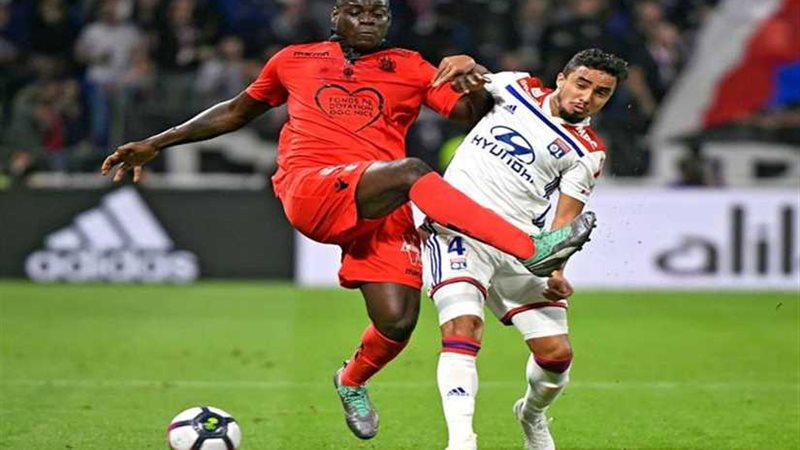 نيس يفوز على ليون