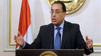 مدبولي: جار تنفيذ مشروعات مياه وكهرباء بـ