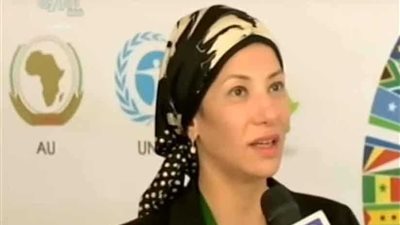 وزيرة البيئة تهدي فوز مصر بجائزة 