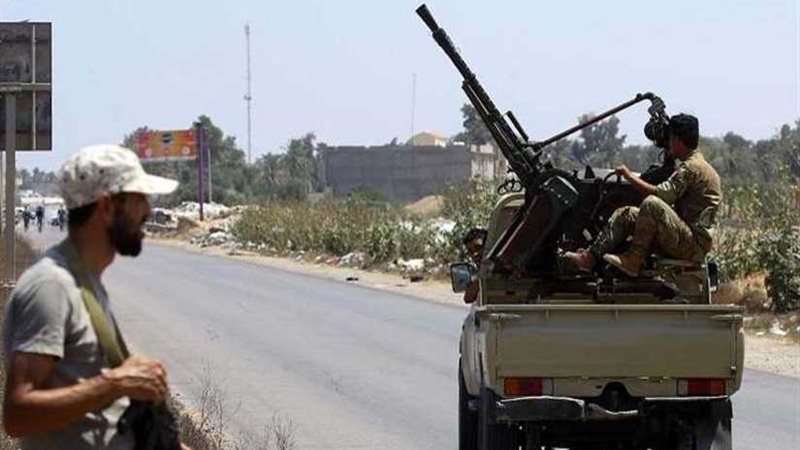 اشتباكات عنيفة بمعسكر