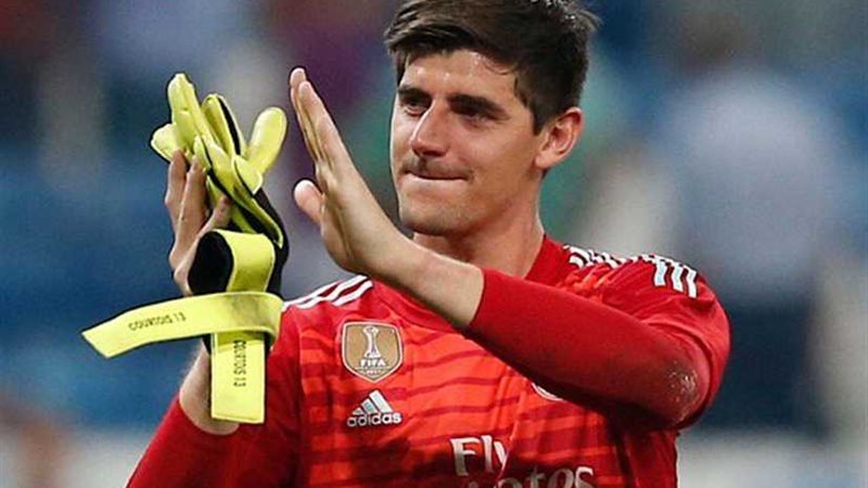 لوريس ينافس كورتوا