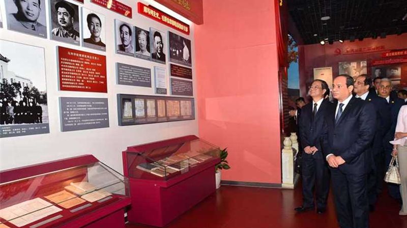 خبراء: زيارة الرئيس