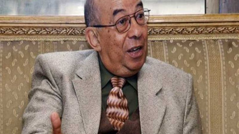 قيادات صحفية وسياسية