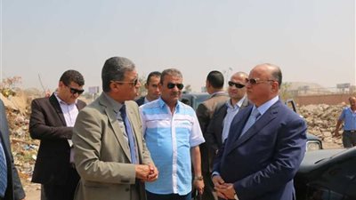 محافظ القاهرة يتفقد مقلب الوفاء والأمل لتجميع المخلفات (صور)