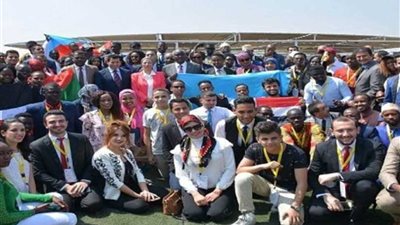 وفود شبابية عربية وإفريقية يزورون معبدي الكرنك والأقصر ويناشدون العالم بزيارة مصر