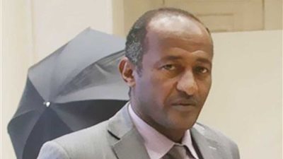 نائب النوبة يبحث كشوف المقبولين بمدارس التمريض