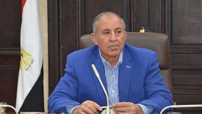 محافظ البحر الأحمر يبحث سبل تنمية القطاع السياحي بالمحافظة