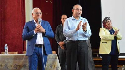 محافظ بورسعيد: المعلم ركن أساسي في منظومة إعادة بناء الإنسان