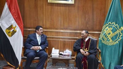 رئيس الطائفة الإنجيلية بالقليوبية يهنئ عبد الحليم بتعيينه محافظا