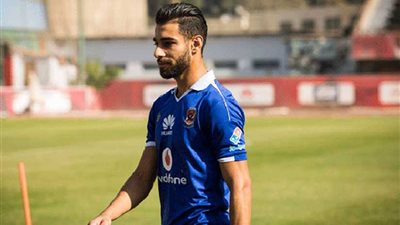 عمرو السولية يؤدي تدريبات تأهيلية للتخلص من الاصابة