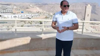 الرئيس يتفقد 