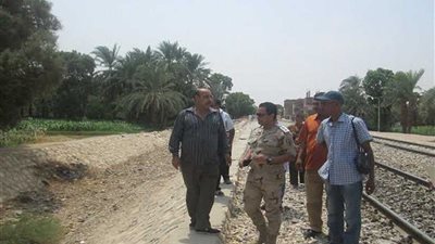 رئيس مدينة الطود بالأقصر يناقش استعدادات المجلس لمواجهة السيول