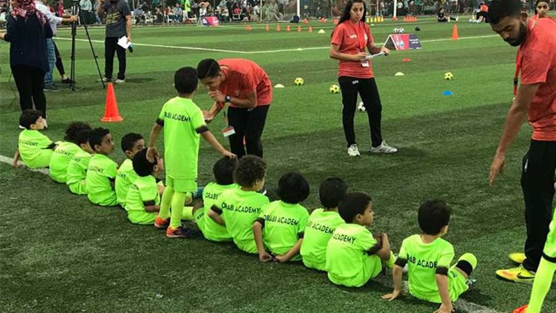 معسكر إسباني للاعبي