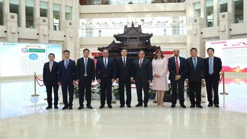 البنك الأهلي يوقع