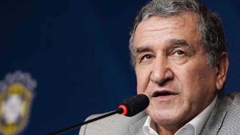 كارلوس بيريرا يبرر