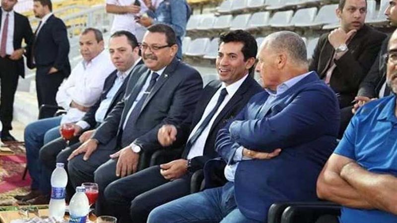 وزير الشباب والرياضة