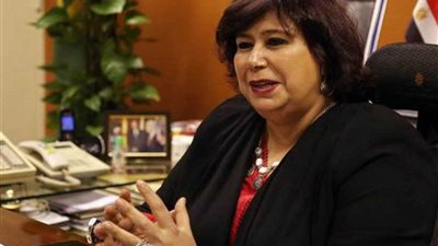 وزيرة الثقافة تكرم نخبة من فناني ومبدعي مصر على مسرح محمد عبد الوهاب بالإسكندرية