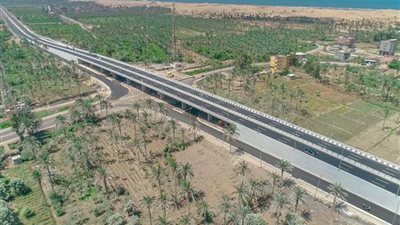 السيسي يفتتح عدة مشروعات بالطرق والكباري بقيمة 7.9 مليار جنيه