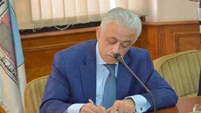 وزير التعليم: لا كتب خارجية في النظام الجديد