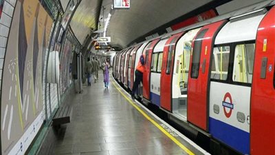 الشرطة البريطانية تغلق محطة مترو 