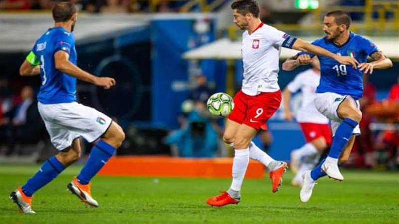 إيطاليا تتعادل أمام