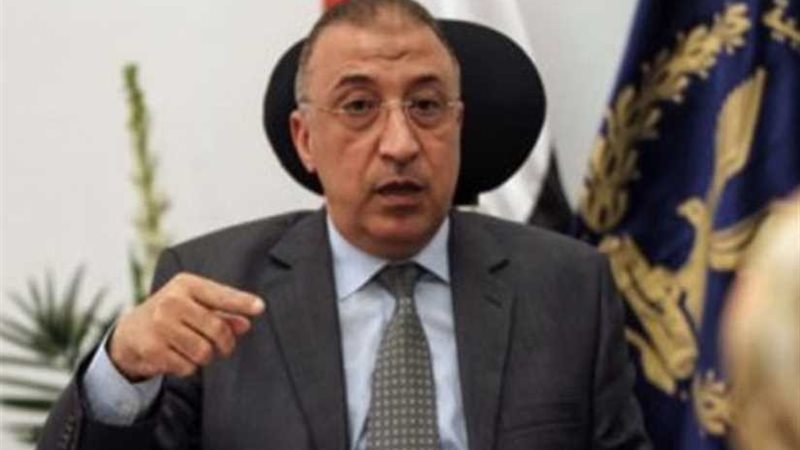 العارضة تقتل حارس