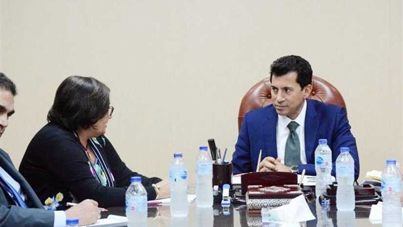  صبحي يلتقي لجنة