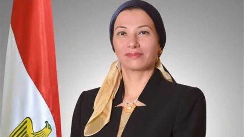وزيرة البيئة تشيد