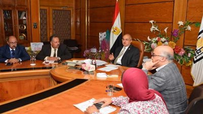 رئيس جامعة أسيوط: لا تهاون في مستوى الخدمة الصحية بمستشفياتنا