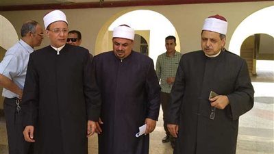 الشيخ صالح عباس يتفقد اختبارات القبول بمعهد العلوم الإسلامية