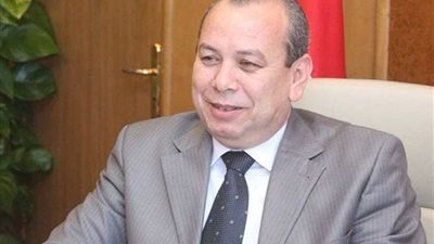 إحالة 13 موظف للتحقيق لخروجهم بدون أذن في كفرالشيخ