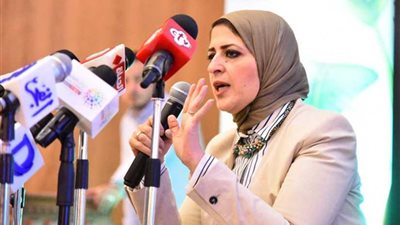 وزيرة الصحة تطلق الدورة التدريبية الأولى للقائمين على المبادرة الرئاسية للقضاء على فيروس 