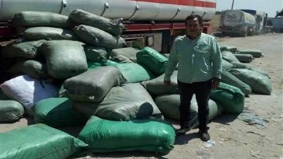 جمارك بورسعيد تضبط محاولة تهريب كمية كبيرة من الملابس الجاهزة