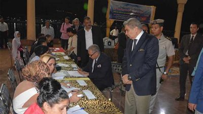 محافظ المنيا يشهد القرعة العلنية على 520 وحدة سكنية بعمارات الأوقاف