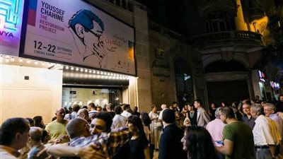 بالصور.. نجوم الفن ومحبو يوسف شاهين يحتفلون بنقل سينما زاوية لمقرها الجديد